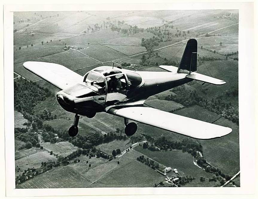 19c7-Aeronca-Chum air to air BW photo
